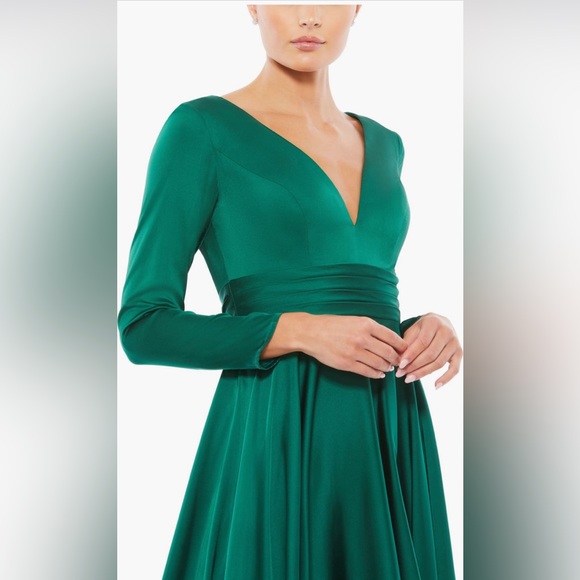 Mac Duggal long sleeve plunge neck cocktail Midi Dress - Picture 4 of 6